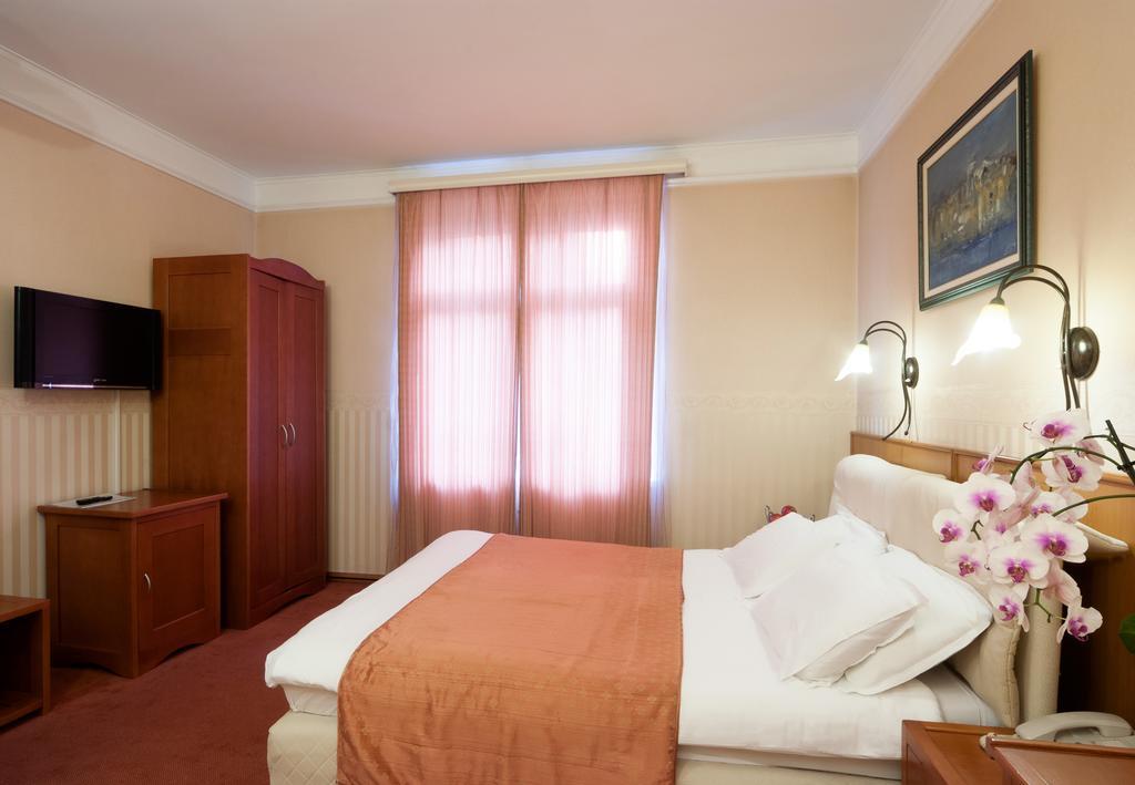 Aleksandar Hotel Vrnjacka Banja Exterior photo